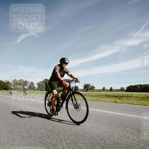 07.09.2025 - 19. Norderstedt Triathlon Michael Burmester http://msf.ph/oto/8853879 07.09.2025 11:54:57 Radfahren 1315 meine-sportfotos.de