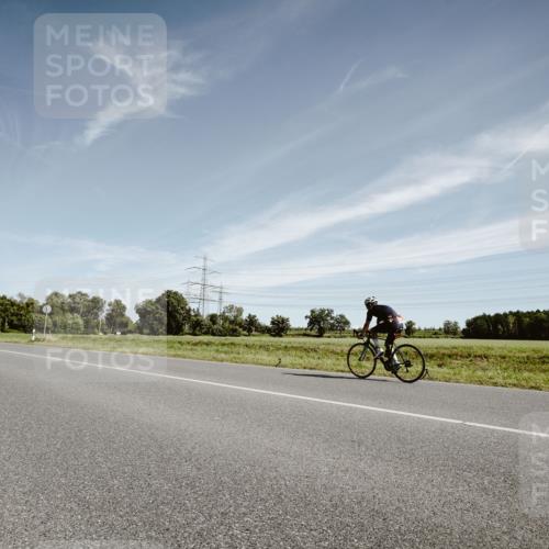 07.09.2025 - 19. Norderstedt Triathlon Michael Burmester http://msf.ph/oto/8854017 07.09.2025 11:56:37 Radfahren 803, 838, 1348, 1349 meine-sportfotos.de