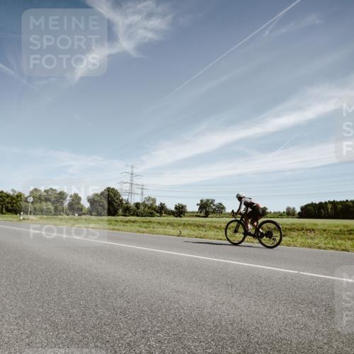 07.09.2025 - 19. Norderstedt Triathlon Michael Burmester http://msf.ph/oto/8854476 07.09.2025 11:58:35 Radfahren 699, 730 meine-sportfotos.de
