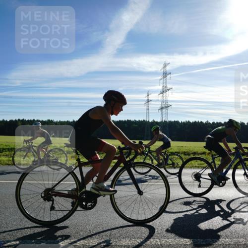 07.09.2025 - 19. Norderstedt Triathlon Michael Burmester http://msf.ph/oto/8855127 07.09.2025 09:38:05 Radfahren 594, 600, 604 meine-sportfotos.de