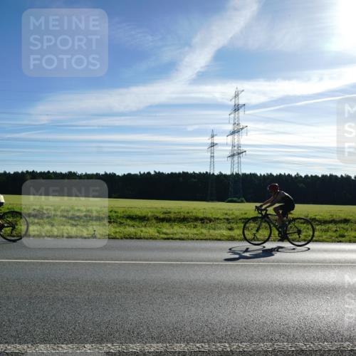 07.09.2025 - 19. Norderstedt Triathlon Michael Burmester http://msf.ph/oto/8855193 07.09.2025 09:39:18 Radfahren 563, 587 meine-sportfotos.de