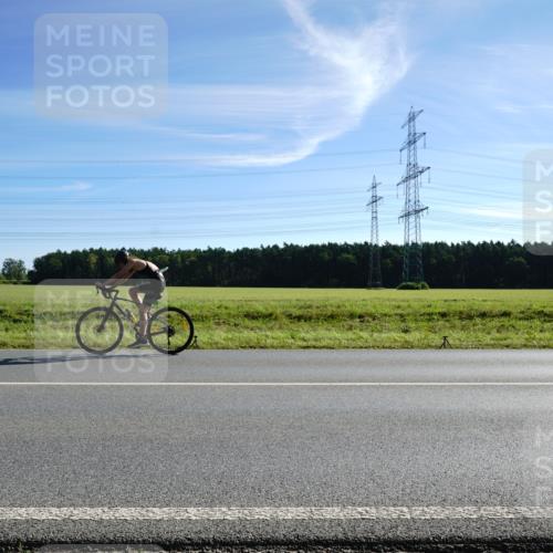 07.09.2025 - 19. Norderstedt Triathlon Michael Burmester http://msf.ph/oto/8855622 07.09.2025 10:34:02 Radfahren  meine-sportfotos.de