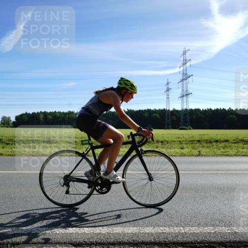 07.09.2025 - 19. Norderstedt Triathlon Michael Burmester http://msf.ph/oto/8855731 07.09.2025 10:37:50 Radfahren 68, 648, 667, 1112 meine-sportfotos.de