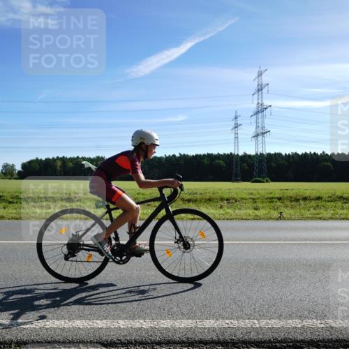 07.09.2025 - 19. Norderstedt Triathlon Michael Burmester http://msf.ph/oto/8855936 07.09.2025 10:44:07 Radfahren 74, 79 meine-sportfotos.de