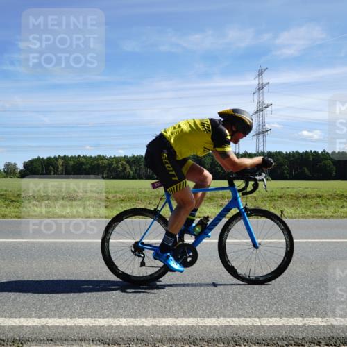 07.09.2025 - 19. Norderstedt Triathlon Michael Burmester http://msf.ph/oto/8856226 07.09.2025 12:47:34 Radfahren 331 meine-sportfotos.de