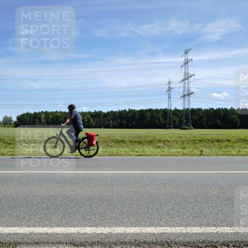 07.09.2025 - 19. Norderstedt Triathlon Michael Burmester http://msf.ph/oto/8856288 07.09.2025 12:48:02 Radfahren 277, 304, 1344 meine-sportfotos.de