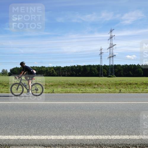 07.09.2025 - 19. Norderstedt Triathlon Michael Burmester http://msf.ph/oto/8856297 07.09.2025 12:48:04 Radfahren 277, 304, 1344 meine-sportfotos.de