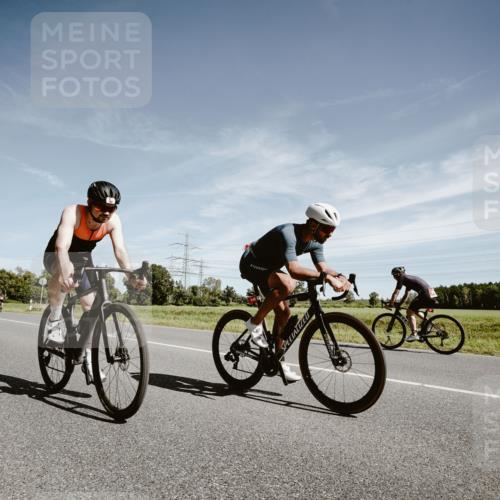 07.09.2025 - 19. Norderstedt Triathlon Michael Burmester http://msf.ph/oto/8856303 07.09.2025 12:16:17 Radfahren 162, 163, 245, 251 meine-sportfotos.de
