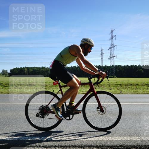 07.09.2025 - 19. Norderstedt Triathlon Michael Burmester http://msf.ph/oto/8856380 07.09.2025 11:06:30 Radfahren 196, 1189, 1198 meine-sportfotos.de