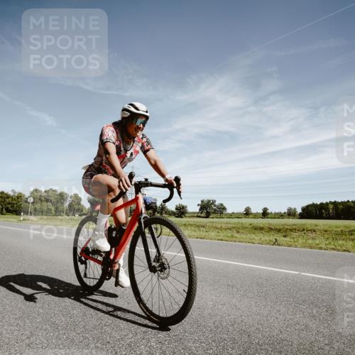 07.09.2025 - 19. Norderstedt Triathlon Michael Burmester http://msf.ph/oto/8856588 07.09.2025 12:18:32 Radfahren 195, 724, 1309 meine-sportfotos.de
