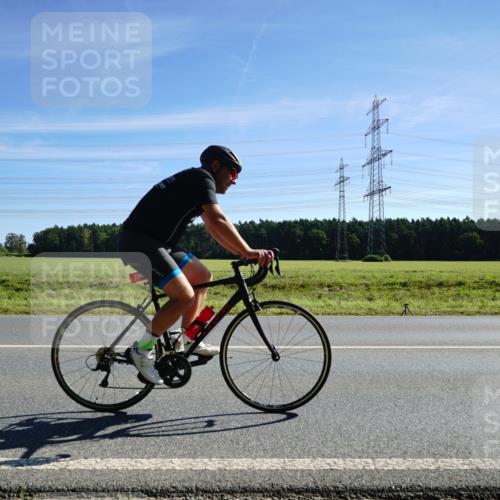 07.09.2025 - 19. Norderstedt Triathlon Michael Burmester http://msf.ph/oto/8856918 07.09.2025 11:13:34 Radfahren 796, 806 meine-sportfotos.de