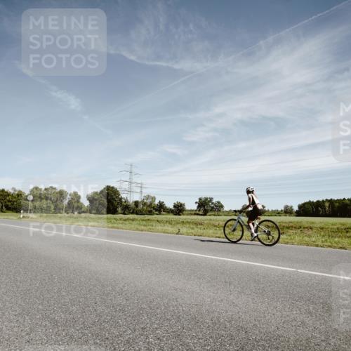 07.09.2025 - 19. Norderstedt Triathlon Michael Burmester http://msf.ph/oto/8857081 07.09.2025 12:22:29 Radfahren 725, 792, 1338 meine-sportfotos.de