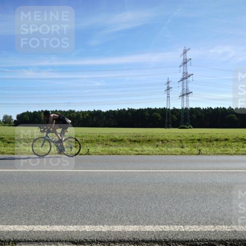 07.09.2025 - 19. Norderstedt Triathlon Michael Burmester http://msf.ph/oto/8857181 07.09.2025 11:16:34 Radfahren 1196 meine-sportfotos.de