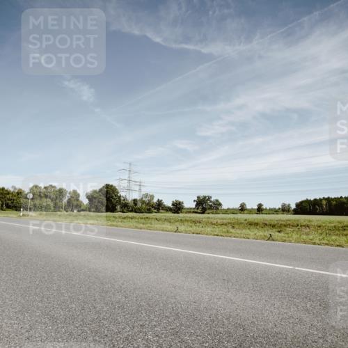 07.09.2025 - 19. Norderstedt Triathlon Michael Burmester http://msf.ph/oto/8857367 07.09.2025 12:24:10 Radfahren 261, 756 meine-sportfotos.de