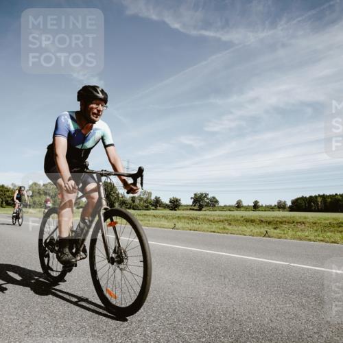 07.09.2025 - 19. Norderstedt Triathlon Michael Burmester http://msf.ph/oto/8857507 07.09.2025 12:25:18 Radfahren 205, 220, 274, 292, 766, 1280 meine-sportfotos.de