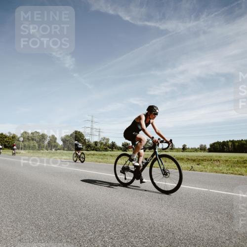 07.09.2025 - 19. Norderstedt Triathlon Michael Burmester http://msf.ph/oto/8857514 07.09.2025 12:25:19 Radfahren 205, 220, 274, 292, 766, 1280 meine-sportfotos.de