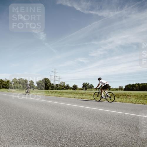 07.09.2025 - 19. Norderstedt Triathlon Michael Burmester http://msf.ph/oto/8857552 07.09.2025 12:25:39 Radfahren  meine-sportfotos.de