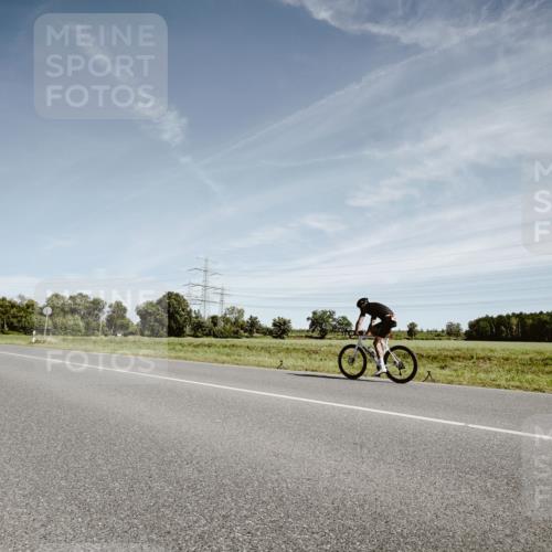 07.09.2025 - 19. Norderstedt Triathlon Michael Burmester http://msf.ph/oto/8857655 07.09.2025 12:26:26 Radfahren 216, 239, 290, 813, 1262 meine-sportfotos.de