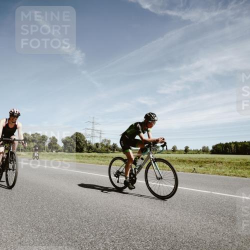 07.09.2025 - 19. Norderstedt Triathlon Michael Burmester http://msf.ph/oto/8857658 07.09.2025 12:26:28 Radfahren 216, 290, 813, 1262 meine-sportfotos.de