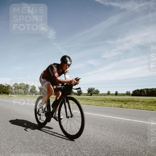 07.09.2025 - 19. Norderstedt Triathlon Michael Burmester http://msf.ph/oto/8857734 07.09.2025 12:27:02 Radfahren 187, 1370, 1386 meine-sportfotos.de