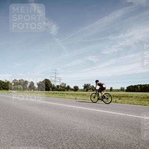 07.09.2025 - 19. Norderstedt Triathlon Michael Burmester http://msf.ph/oto/8857843 07.09.2025 12:27:58 Radfahren 1230, 1237, 1241 meine-sportfotos.de