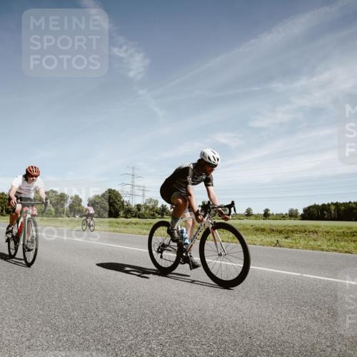 07.09.2025 - 19. Norderstedt Triathlon Michael Burmester http://msf.ph/oto/8857930 07.09.2025 12:28:33 Radfahren 210, 262, 696, 780, 858, 1213, 1214, 1329 meine-sportfotos.de