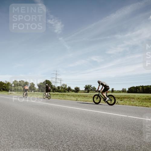 07.09.2025 - 19. Norderstedt Triathlon Michael Burmester http://msf.ph/oto/8857957 07.09.2025 12:28:38 Radfahren 262, 776, 1213, 1214 meine-sportfotos.de