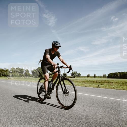 07.09.2025 - 19. Norderstedt Triathlon Michael Burmester http://msf.ph/oto/8858023 07.09.2025 12:29:14 Radfahren 214 meine-sportfotos.de