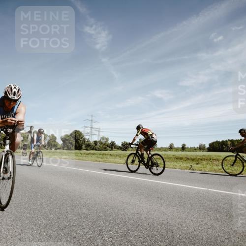 07.09.2025 - 19. Norderstedt Triathlon Michael Burmester http://msf.ph/oto/8858037 07.09.2025 12:29:21 Radfahren 161, 266, 750, 1251 meine-sportfotos.de