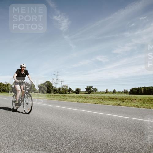 07.09.2025 - 19. Norderstedt Triathlon Michael Burmester http://msf.ph/oto/8858058 07.09.2025 12:29:29 Radfahren 1260 meine-sportfotos.de