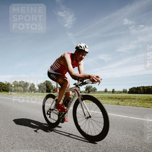 07.09.2025 - 19. Norderstedt Triathlon Michael Burmester http://msf.ph/oto/8858133 07.09.2025 12:30:15 Radfahren 816, 1328 meine-sportfotos.de
