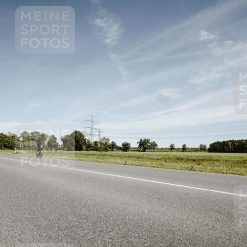07.09.2025 - 19. Norderstedt Triathlon Michael Burmester http://msf.ph/oto/8858140 07.09.2025 12:30:16 Radfahren 816, 1242 meine-sportfotos.de