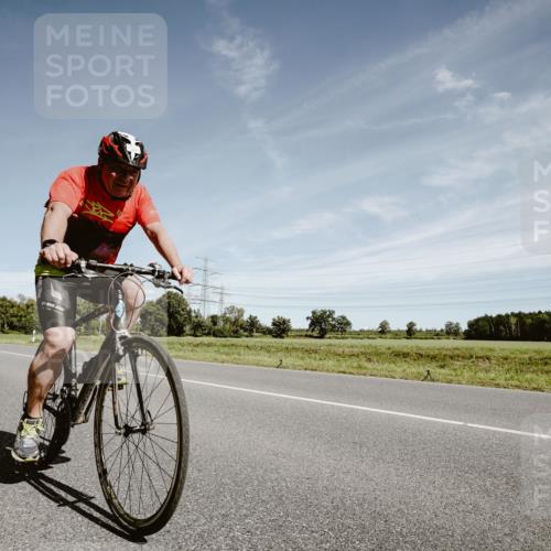 07.09.2025 - 19. Norderstedt Triathlon Michael Burmester http://msf.ph/oto/8858158 07.09.2025 12:30:22 Radfahren 293, 742, 1242, 1307, 1337, 1391 meine-sportfotos.de
