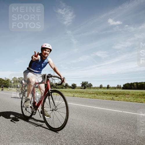 07.09.2025 - 19. Norderstedt Triathlon Michael Burmester http://msf.ph/oto/8858191 07.09.2025 12:30:36 Radfahren 715, 1295 meine-sportfotos.de