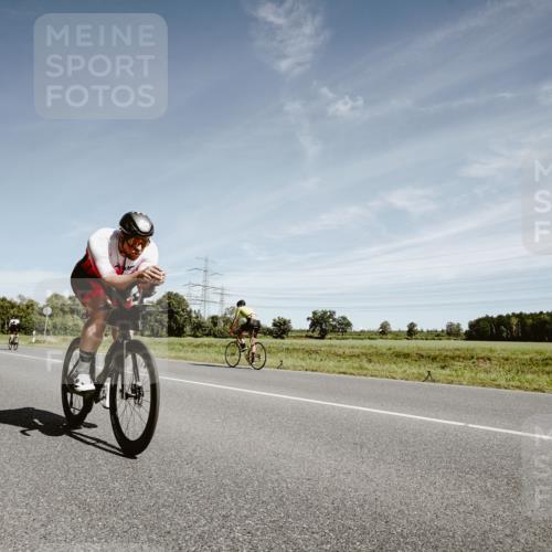 07.09.2025 - 19. Norderstedt Triathlon Michael Burmester http://msf.ph/oto/8858374 07.09.2025 12:31:55 Radfahren 302, 1322, 1339 meine-sportfotos.de