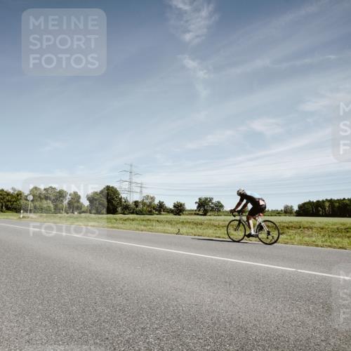 07.09.2025 - 19. Norderstedt Triathlon Michael Burmester http://msf.ph/oto/8858409 07.09.2025 12:32:17 Radfahren 277 meine-sportfotos.de