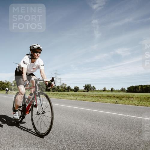 07.09.2025 - 19. Norderstedt Triathlon Michael Burmester http://msf.ph/oto/8858576 07.09.2025 12:33:53 Radfahren 188, 243, 767, 1362 meine-sportfotos.de