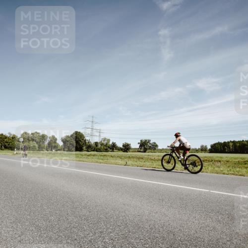 07.09.2025 - 19. Norderstedt Triathlon Michael Burmester http://msf.ph/oto/8858632 07.09.2025 12:34:21 Radfahren 809 meine-sportfotos.de