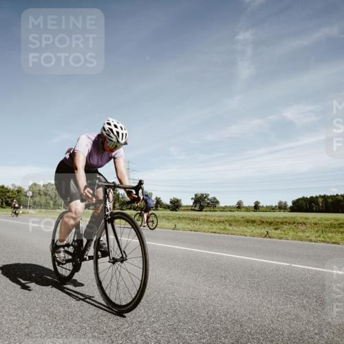 07.09.2025 - 19. Norderstedt Triathlon Michael Burmester http://msf.ph/oto/8858701 07.09.2025 12:35:06 Radfahren 176 meine-sportfotos.de