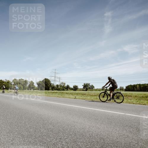 07.09.2025 - 19. Norderstedt Triathlon Michael Burmester http://msf.ph/oto/8858725 07.09.2025 12:35:22 Radfahren 218, 717, 1243, 1277 meine-sportfotos.de