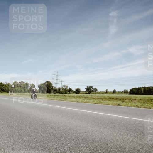 07.09.2025 - 19. Norderstedt Triathlon Michael Burmester http://msf.ph/oto/8858746 07.09.2025 12:35:32 Radfahren 1297 meine-sportfotos.de