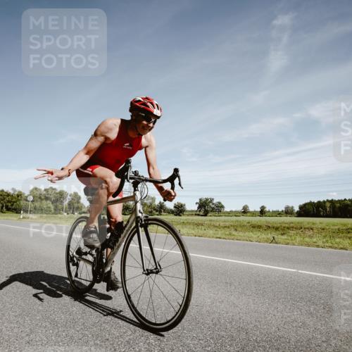 07.09.2025 - 19. Norderstedt Triathlon Michael Burmester http://msf.ph/oto/8858832 07.09.2025 12:36:20 Radfahren 1216 meine-sportfotos.de