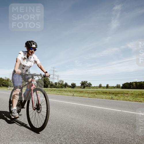 07.09.2025 - 19. Norderstedt Triathlon Michael Burmester http://msf.ph/oto/8858850 07.09.2025 12:36:29 Radfahren 169, 798, 825, 1261, 1338 meine-sportfotos.de