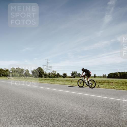 07.09.2025 - 19. Norderstedt Triathlon Michael Burmester http://msf.ph/oto/8858899 07.09.2025 12:37:14 Radfahren  meine-sportfotos.de