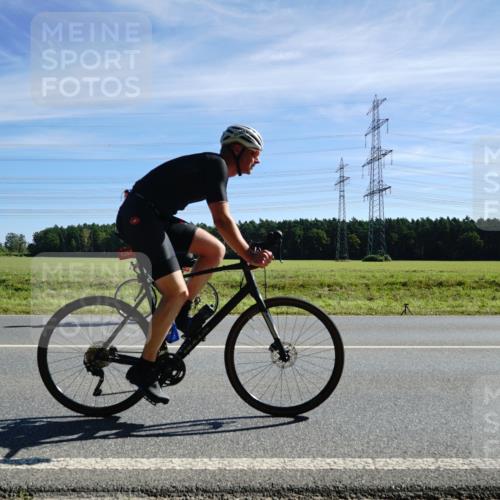 07.09.2025 - 19. Norderstedt Triathlon Michael Burmester http://msf.ph/oto/8858963 07.09.2025 11:34:24 Radfahren 833, 1184, 1357 meine-sportfotos.de