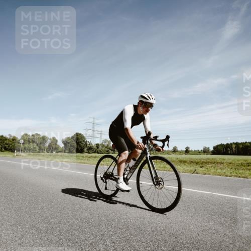 07.09.2025 - 19. Norderstedt Triathlon Michael Burmester http://msf.ph/oto/8858976 07.09.2025 12:38:11 Radfahren 781, 1290 meine-sportfotos.de