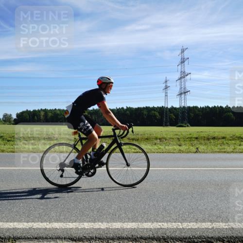 07.09.2025 - 19. Norderstedt Triathlon Michael Burmester http://msf.ph/oto/8858980 07.09.2025 11:34:37 Radfahren 1156 meine-sportfotos.de