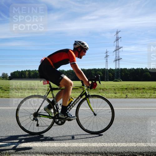 07.09.2025 - 19. Norderstedt Triathlon Michael Burmester http://msf.ph/oto/8858989 07.09.2025 11:34:45 Radfahren 736, 822, 1193 meine-sportfotos.de