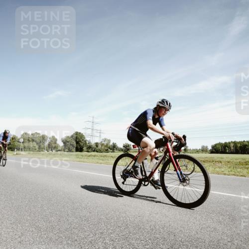 07.09.2025 - 19. Norderstedt Triathlon Michael Burmester http://msf.ph/oto/8859013 07.09.2025 12:38:38 Radfahren 224, 247, 309, 766, 808 meine-sportfotos.de