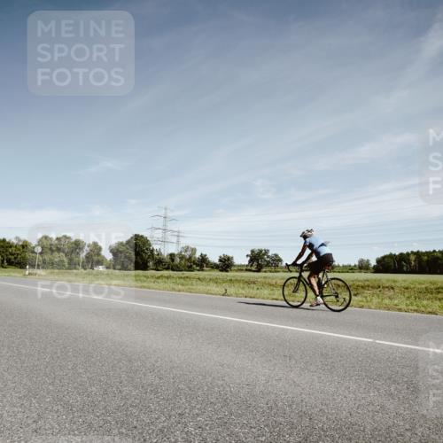 07.09.2025 - 19. Norderstedt Triathlon Michael Burmester http://msf.ph/oto/8859058 07.09.2025 12:39:00 Radfahren 1283, 1298 meine-sportfotos.de
